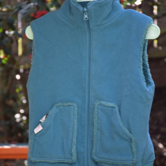 Carol Rose Turquoise Fuzzy Warm Vest - Picture 1 of 8